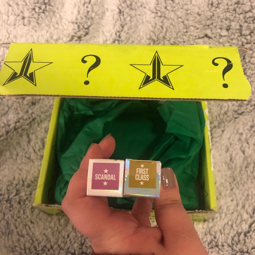 Mini Jeffree Star Cosmetics summer mystery box